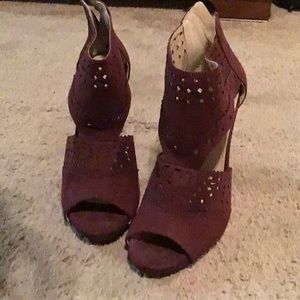 Heels, burgundy
